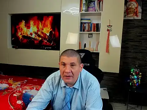 Snapshot of SpartacusDaddy48 chatting on 01.11.26 SpartacusDaddy48 online show from 01.11.26