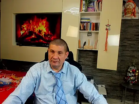 Snapshot of SpartacusDaddy48 chatting on 01.13.26 SpartacusDaddy48 online show from 01.13.26