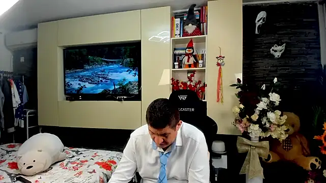 SpartacusDaddy48 online show from 04.19.26