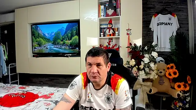 SpartacusDaddy48 online show from 06.14.26
