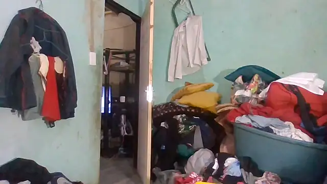 Snapshot of Nicky52 chatting on 10.24.25 Nicky52 online show from 10.24.25