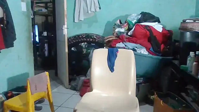 Snapshot of Nicky52 chatting on 10.27.25 Nicky52 online show from 10.27.25