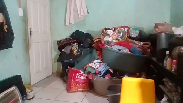 Snapshot of Nicky52 chatting on 11.05.25 Nicky52 online show from 11.05.25