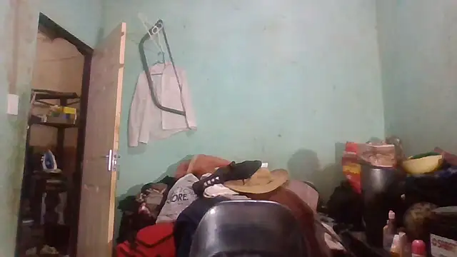 Snapshot of Nicky52 chatting on 11.17.25 Nicky52 online show from 11.17.25