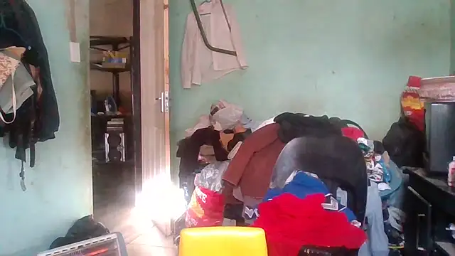 Snapshot of Nicky52 chatting on 11.20.25 Nicky52 online show from 11.20.25