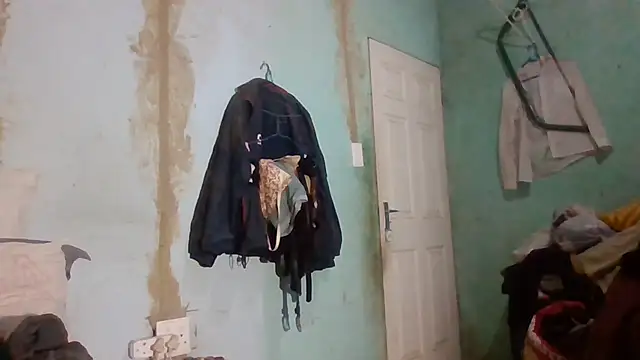 Snapshot of Nicky52 chatting on 11.20.25 Nicky52 online show from 11.20.25