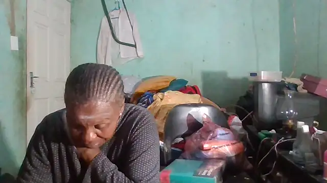 Snapshot of Nicky52 chatting on 11.27.25 Nicky52 online show from 11.27.25