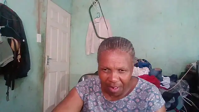 Snapshot of Nicky52 chatting on 11.29.25 Nicky52 online show from 11.29.25