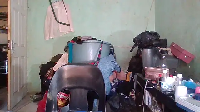 Snapshot of Nicky52 chatting on 12.05.25 Nicky52 online show from 12.05.25