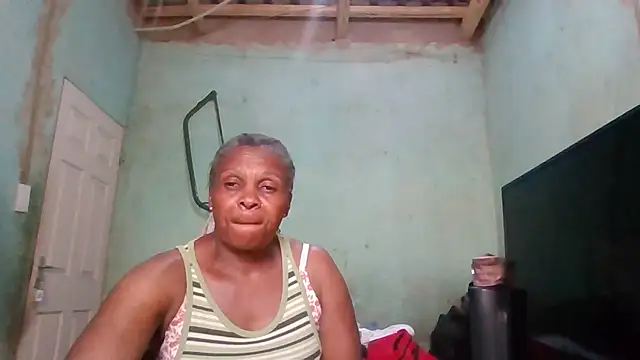 Snapshot of Nicky52 chatting on 12.16.25 Nicky52 online show from 12.16.25