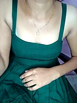 Nidhi lovely online show from 09.14.25