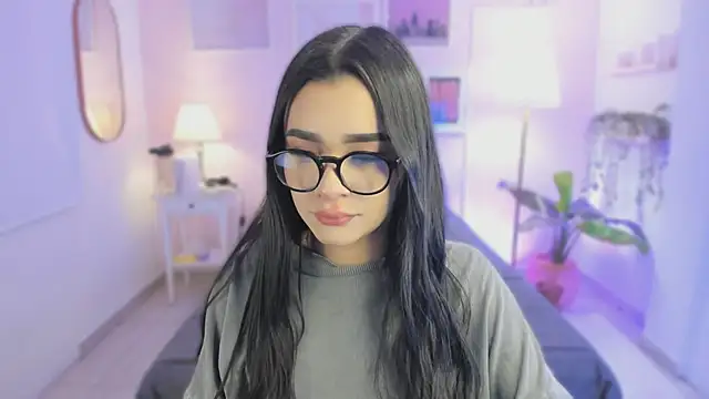 Snapshot of emma_soul1 chatting on 12.16.25 emma soul1 online show from 12.16.25