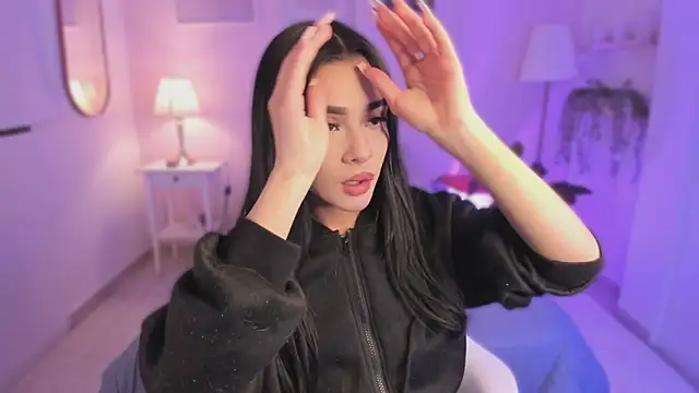 Snapshot of emma_soul1 chatting on 12.19.25 emma soul1 online show from 12.19.25