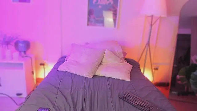 Snapshot of emma_soul1 chatting on 02.25.26 emma soul1 online show from 02.25.26