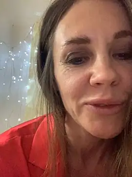 LucieMack online show from 11.28.25