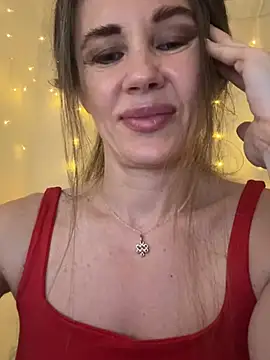 LucieMack online show from 07.12.26