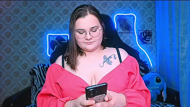 InLoveWithLife26 online show from 10.17.25