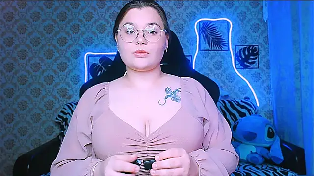 InLoveWithLife26 online show from 11.13.25