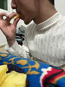 Snapshot of HitShelf chatting on 01.13.26 HitShelf online show from 01.13.26