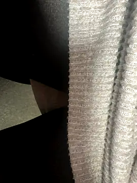 Snapshot of HiddenHoneyLDN chatting on 12.16.25 HiddenHoneyLDN online show from 12.16.25