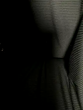 Snapshot of HiddenHoneyLDN chatting on 12.22.25 HiddenHoneyLDN online show from 12.22.25