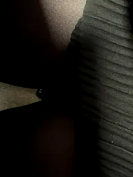 Snapshot of HiddenHoneyLDN chatting on 01.06.26 HiddenHoneyLDN online show from 01.06.26