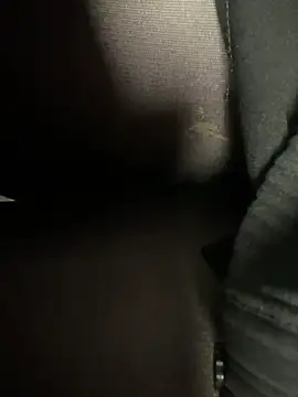 Snapshot of HiddenHoneyLDN chatting on 01.12.26 HiddenHoneyLDN online show from 01.12.26