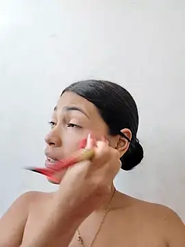 Nicole nylee online show from 09.10.25