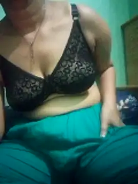 Maria Mahi online show from 12.21.25