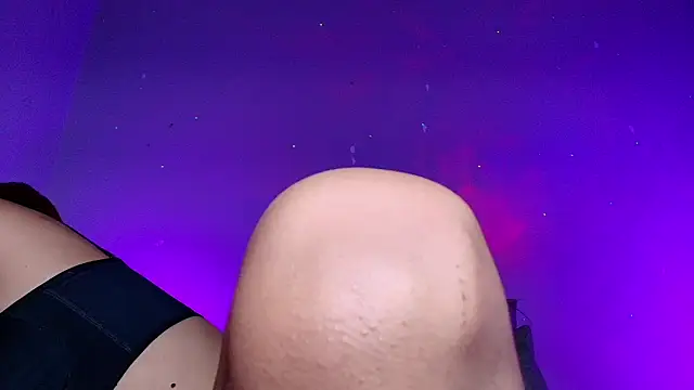 Snapshot of m_rosee chatting on 11.22.25 m rosee online show from 11.22.25