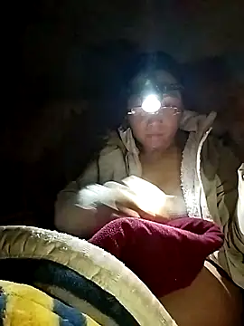 Snapshot of Lai005 chatting on 12.19.25 Lai005 online show from 12.19.25