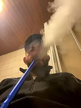 Snapshot of andrey1887 chatting on 01.12.26 andrey1887 online show from 01.12.26