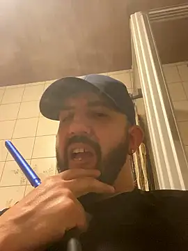 Snapshot of andrey1887 chatting on 01.14.26 andrey1887 online show from 01.14.26