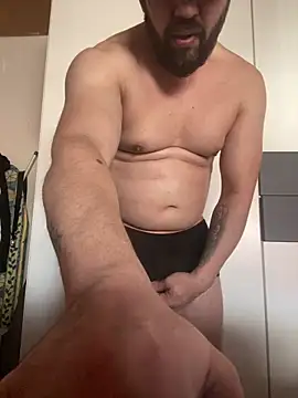 Snapshot of andrey1887 chatting on 03.12.26 andrey1887 online show from 03.12.26