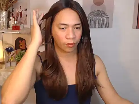 Snapshot of Ursexy_ngaw chatting on 12.04.25 Ursexy ngaw online show from 12.04.25