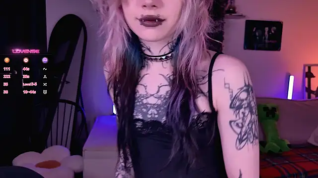 Lollyshy online show from 11.29.25