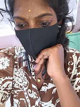 Snapshot of Honey_rosetamil chatting on 05.17.26 Honey rosetamil online show from 05.17.26