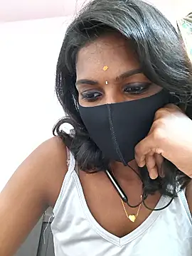 Snapshot of Honey_rosetamil chatting on 05.21.26 Honey rosetamil online show from 05.21.26