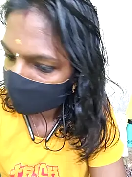 Snapshot of Honey_rosetamil chatting on 05.28.26 Honey rosetamil online show from 05.28.26