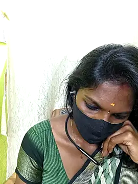 Snapshot of Honey_rosetamil chatting on 06.13.26 Honey rosetamil online show from 06.13.26