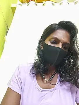 Snapshot of Honey_rosetamil chatting on 06.18.26 Honey rosetamil online show from 06.18.26