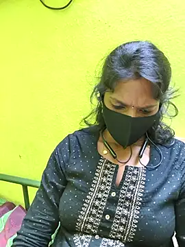 Snapshot of Honey_rosetamil chatting on 06.20.26 Honey rosetamil online show from 06.20.26