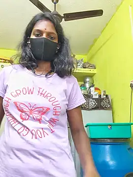 Snapshot of Honey_rosetamil chatting on 06.24.26 Honey rosetamil online show from 06.24.26