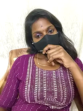 Snapshot of Honey_rosetamil chatting on 07.25.26 Honey rosetamil online show from 07.25.26