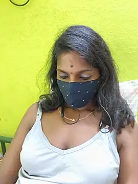Snapshot of Honey_rosetamil chatting on 07.28.26 Honey rosetamil online show from 07.28.26