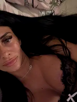 Snapshot of AriannaIsabellax chatting on 10.02.25 AriannaIsabellax online show from 10.02.25