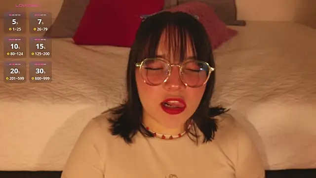 Snapshot of Gaby99_ chatting on 11.23.25 Gaby99 online show from 11.23.25