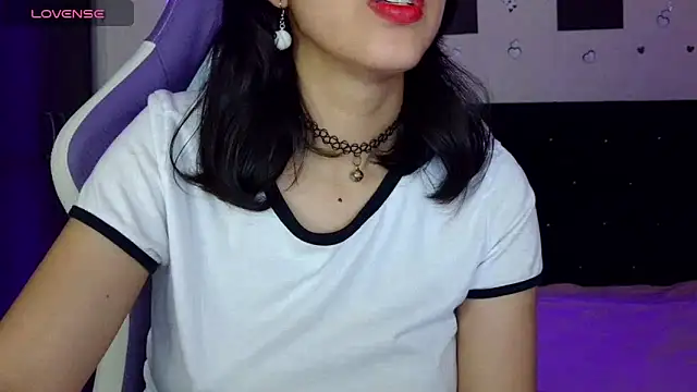 AvlieQueen online show from 04.10.26