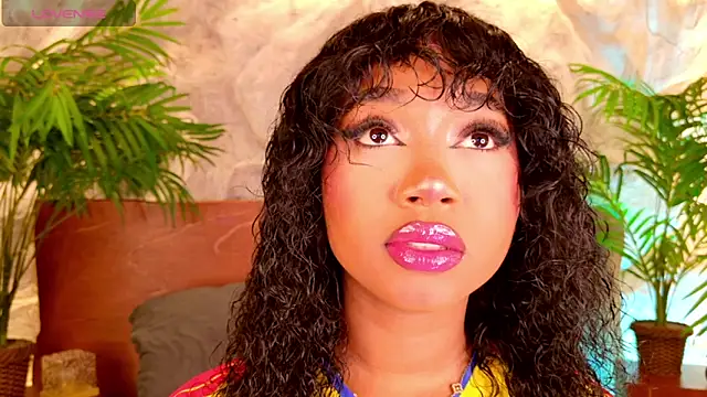 Snapshot of alisonn_moon chatting on 06.17.26 alisonn moon online show from 06.17.26