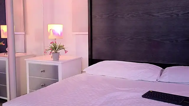 Angel yk online show from 09.29.25